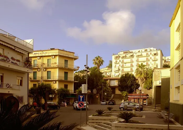 Degli Artisti 3* Palmi